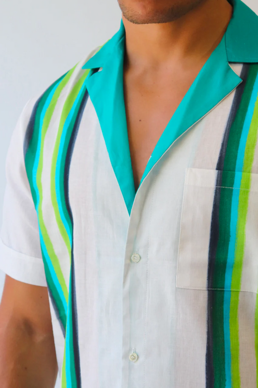 Camisa de líneas turquesa
