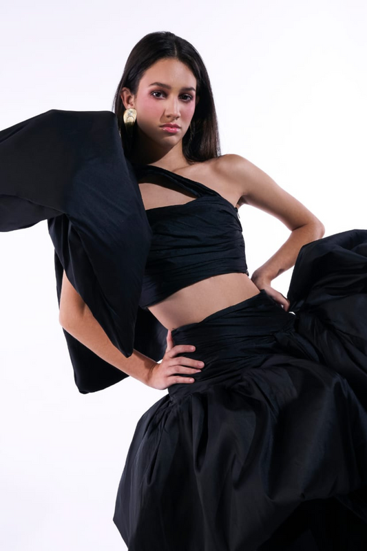 Falda Negra Línea Exclusiva