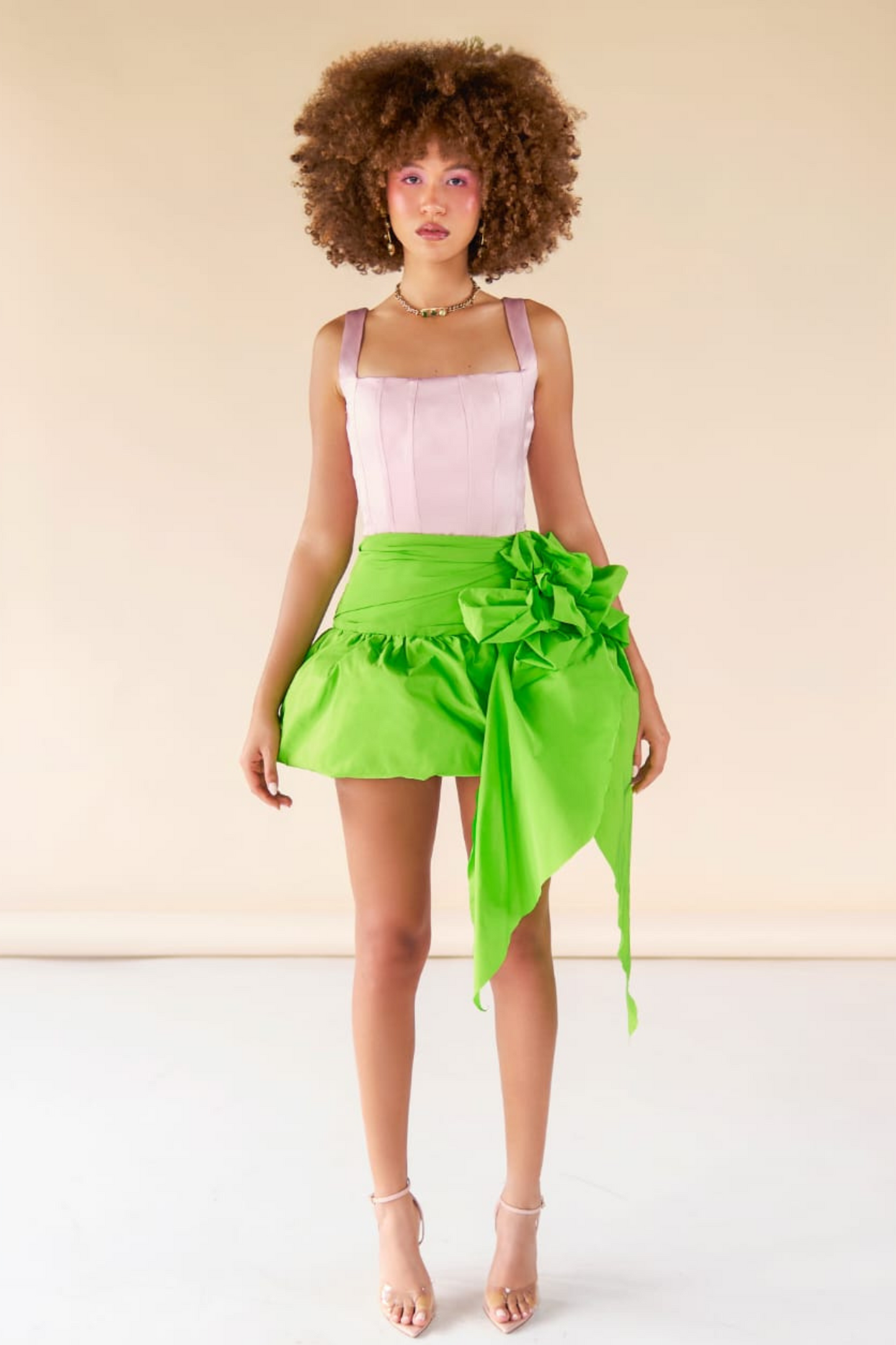 Falda drapeada  con volumen