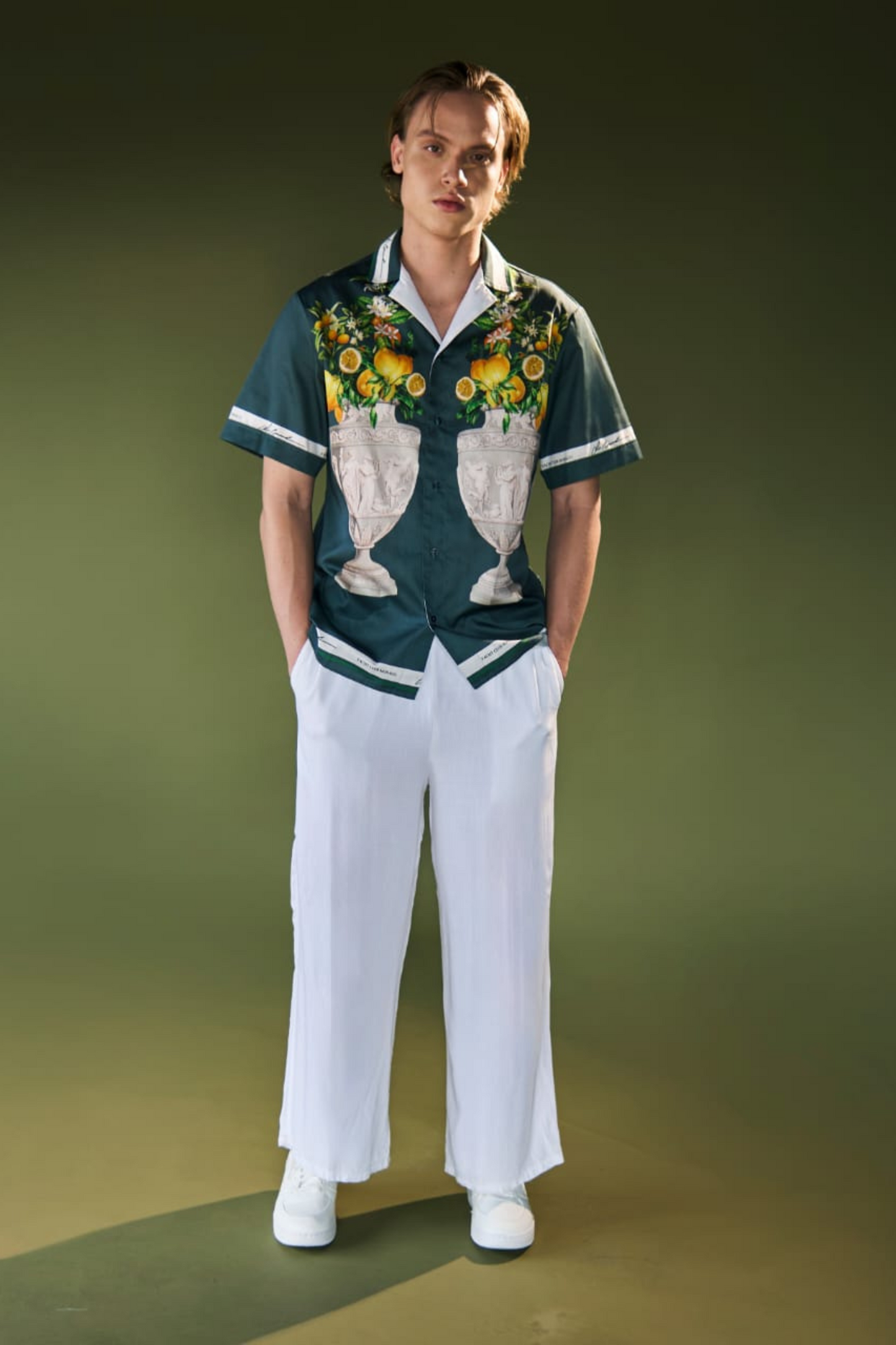 Camisa jarrones y limones