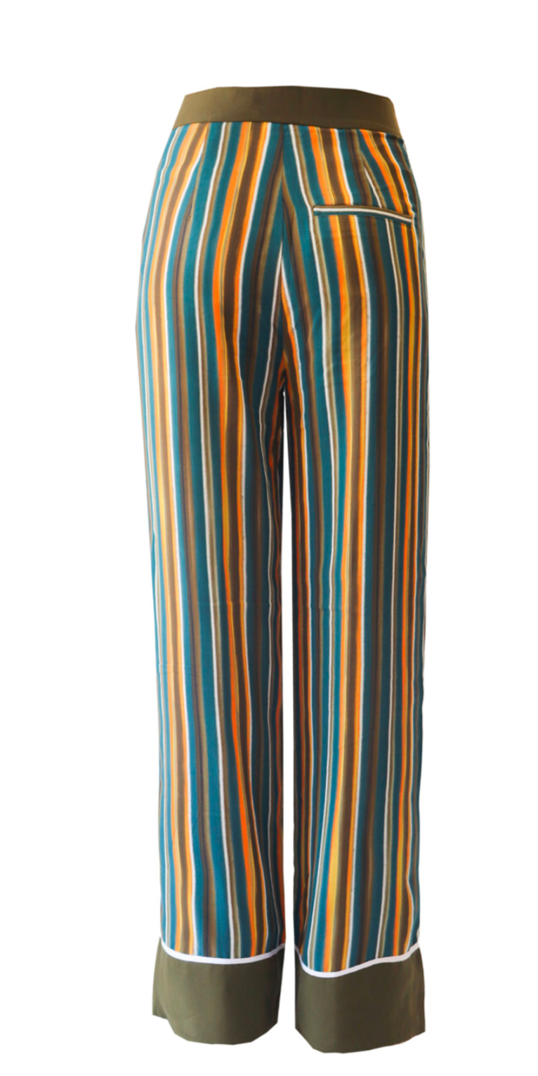 Pantalón de lineas.